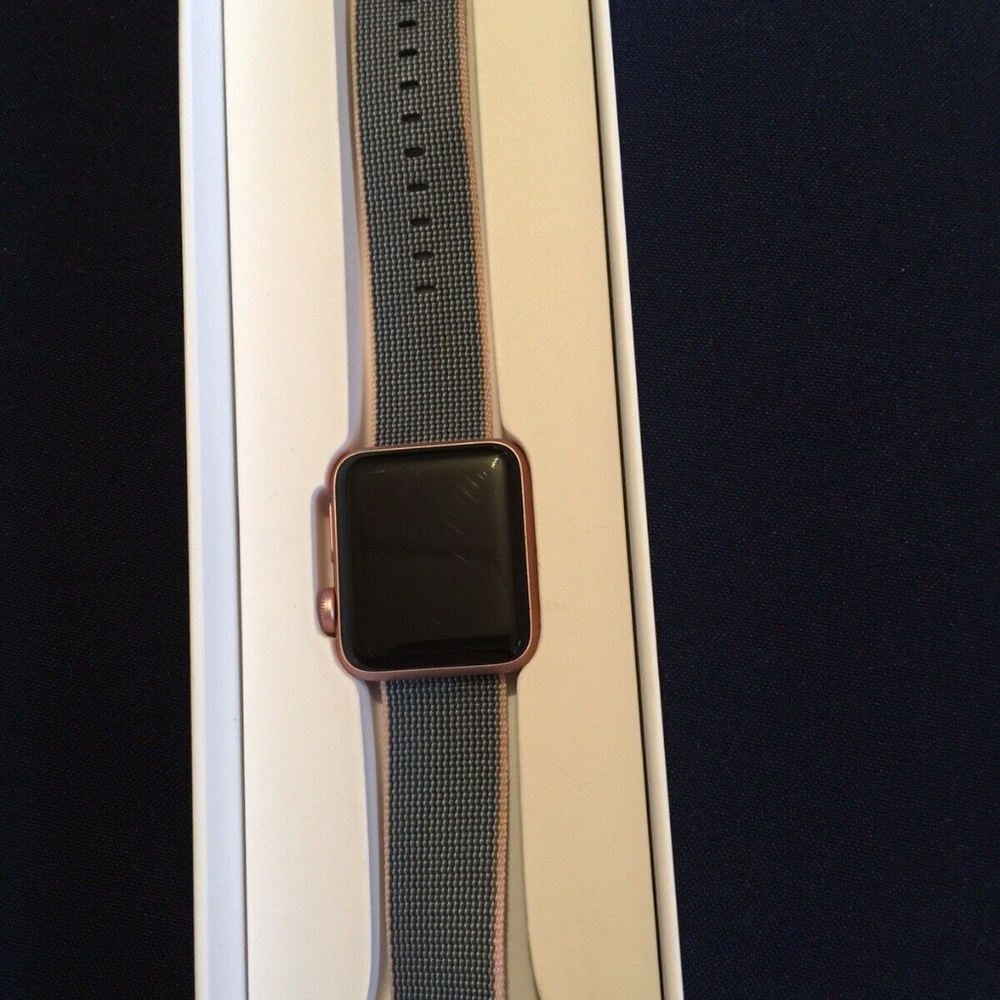 Apple Watch 38 mm Series 2 Rose Gold Aluminum